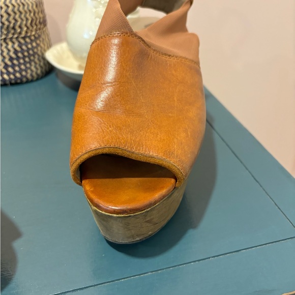 Bruno Magli leather wooden wedge sandals - Picture 7 of 7